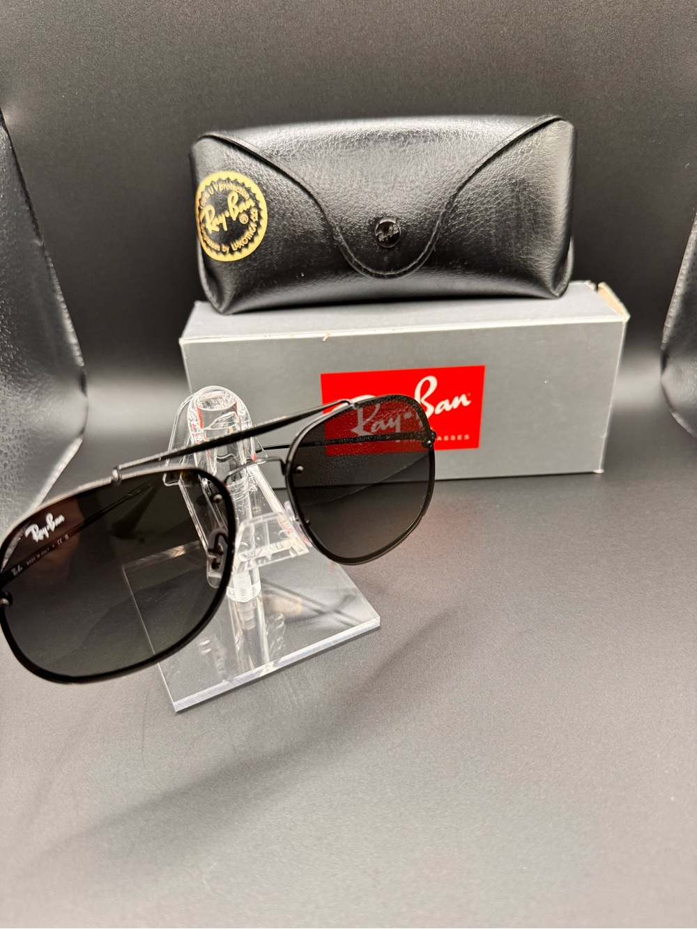 Ray-Ban Aviator Sunglasses - Black Gradient Lenses with Silver Frame - Picture 2 of 10